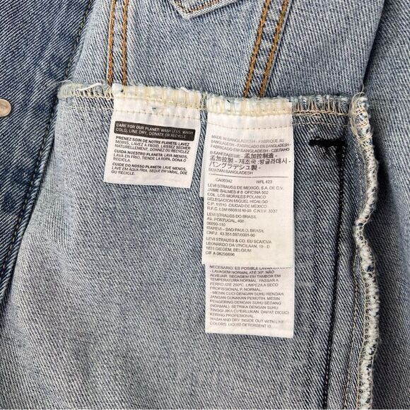 NWT Levis Light Stonewash Denim Jean Trucker Jacket - Picture 10 of 11